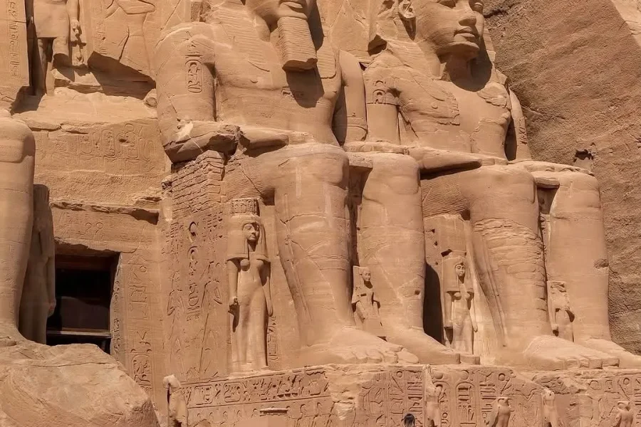 Day Tour To Abu Simbel By Plane From Aswan